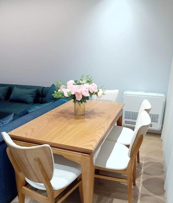 Apartament Tirana Road Blloku Area Zewnętrze zdjęcie