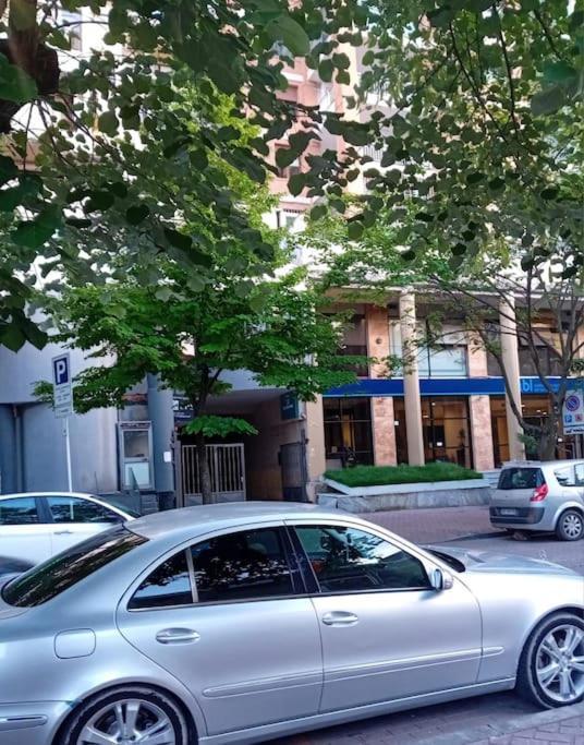 Apartament Tirana Road Blloku Area Zewnętrze zdjęcie
