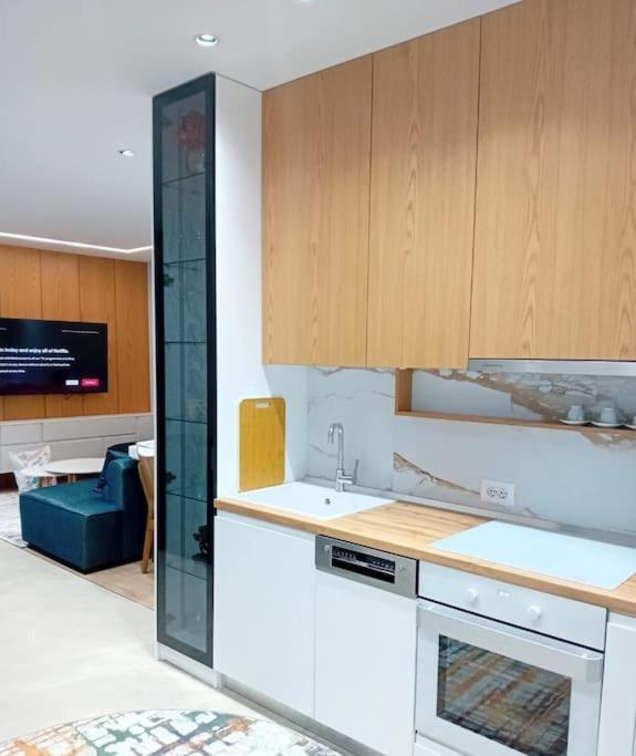 Apartament Tirana Road Blloku Area Zewnętrze zdjęcie