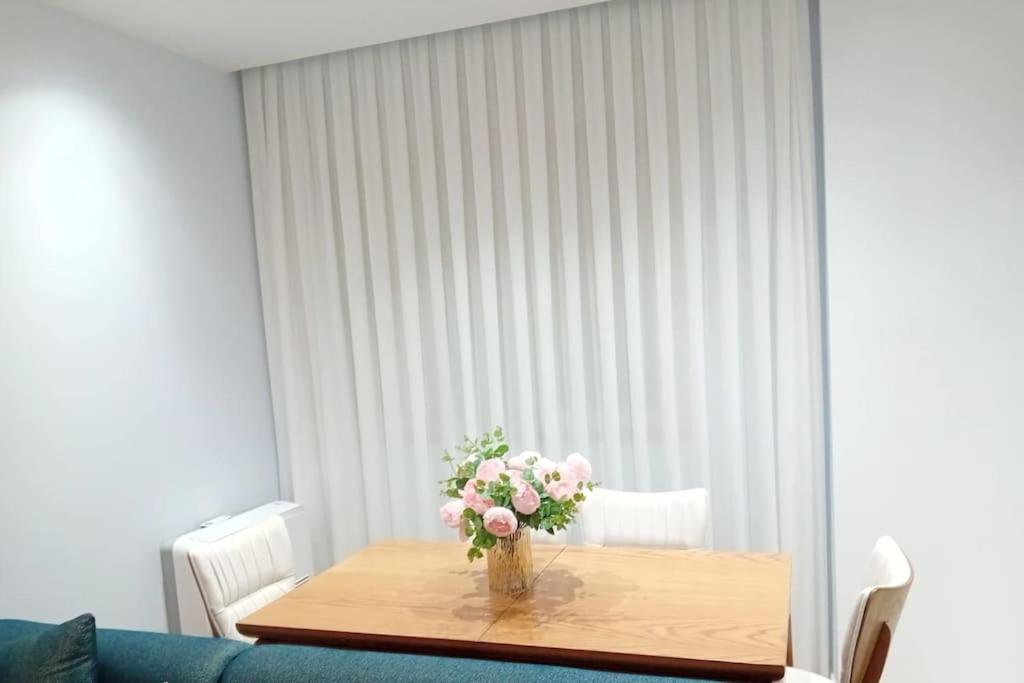 Apartament Tirana Road Blloku Area Zewnętrze zdjęcie